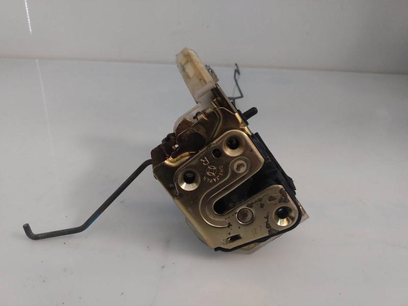 Recambio de cerradura puerta trasera derecha para nissan x-trail (t30) elegance referencia OEM IAM 8055240300  E2-A4-10-1