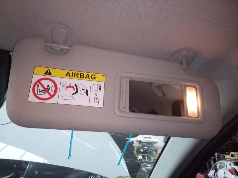 Recambio de parasol derecho para mazda 3 lim. () evolution referencia OEM IAM   