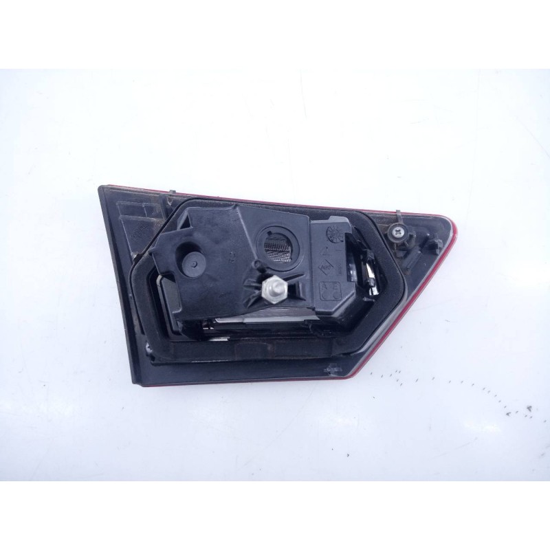 Recambio de piloto trasero derecho porton para renault clio iv limited referencia OEM IAM   E1-A1-27-1