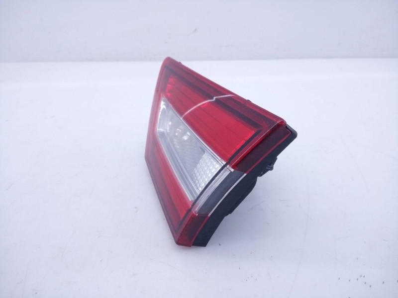 Recambio de piloto trasero derecho porton para renault clio iv limited referencia OEM IAM   E1-A1-27-1