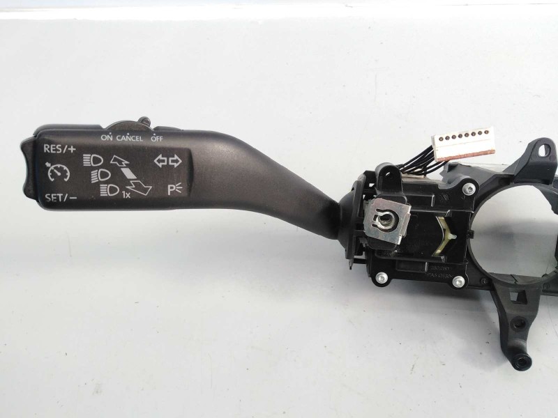 Recambio de mando intermitentes para seat leon (1p1) reference copa referencia OEM IAM 5K0953521  E2-A1-3-8