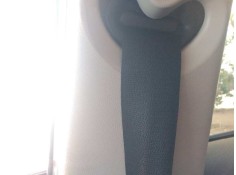 CINTURON SEGURIDAD DELANTERO DERECHO 