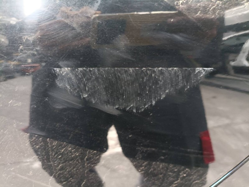 Recambio de puerta trasera izquierda para renault clio iv limited referencia OEM IAM   