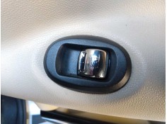 MANDO ELEVALUNAS TRASERO DERECHO 