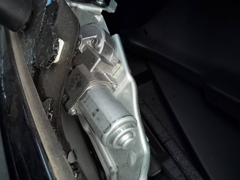 Recambio de motor limpia trasero para mazda cx-30 selection 2wd referencia OEM IAM   