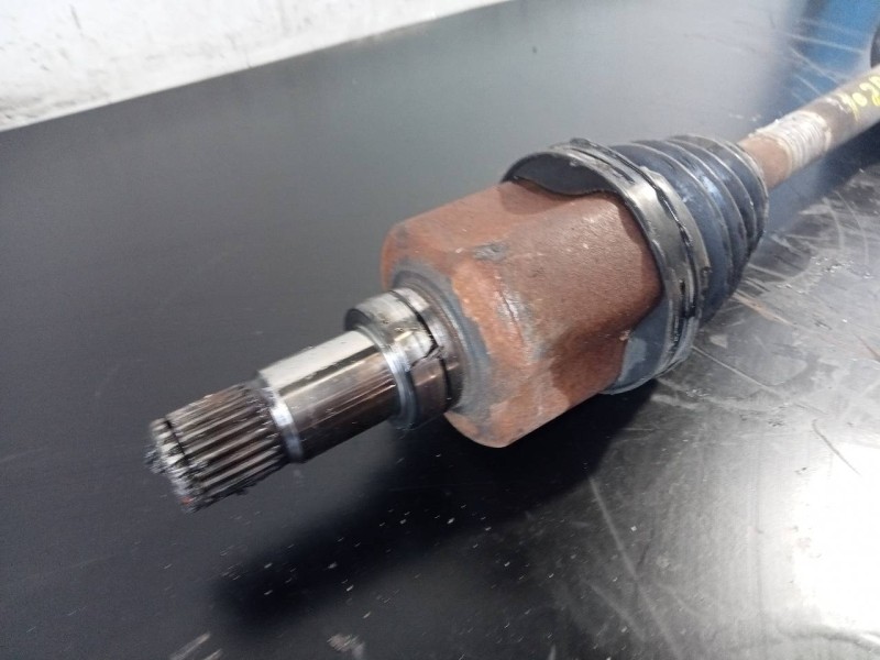 Recambio de transmision delantera izquierda para ford fiesta (ccn) trend referencia OEM IAM 8V513B437CC  P1-B6-38