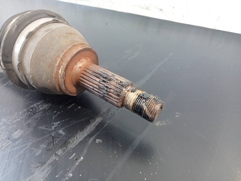 Recambio de transmision delantera izquierda para ford fiesta (ccn) trend referencia OEM IAM 8V513B437CC  P1-B6-38