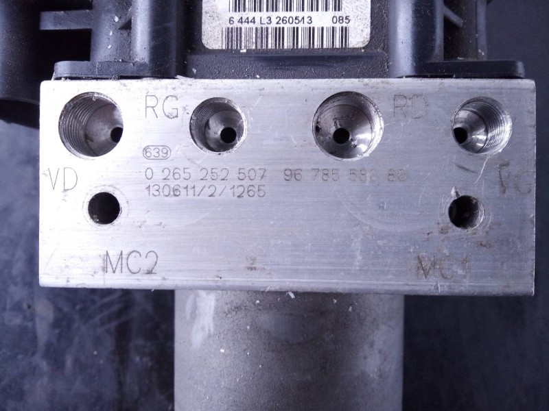 Recambio de abs para citroën ds4 design referencia OEM IAM 9678558080  P3-A8-24-2