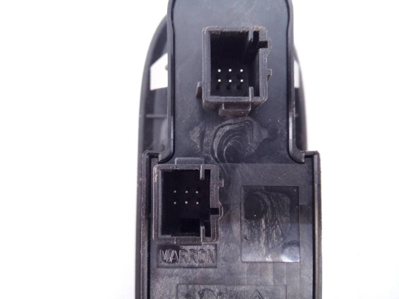Recambio de mando elevalunas delantero izquierdo para peugeot 508 allure hybrid4 referencia OEM IAM 98026370ZD  E3-B2-25-3