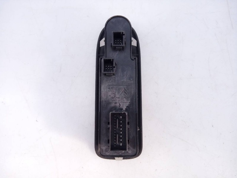 Recambio de mando elevalunas delantero izquierdo para peugeot 508 allure hybrid4 referencia OEM IAM 98026370ZD  E3-B2-25-3