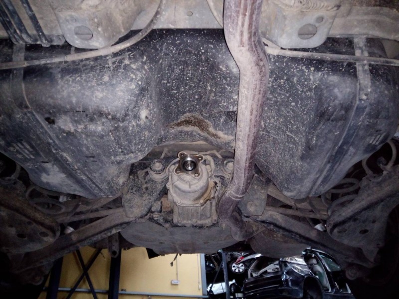 Recambio de deposito combustible para nissan x-trail (t31) se referencia OEM IAM 17205JG00A4WD  