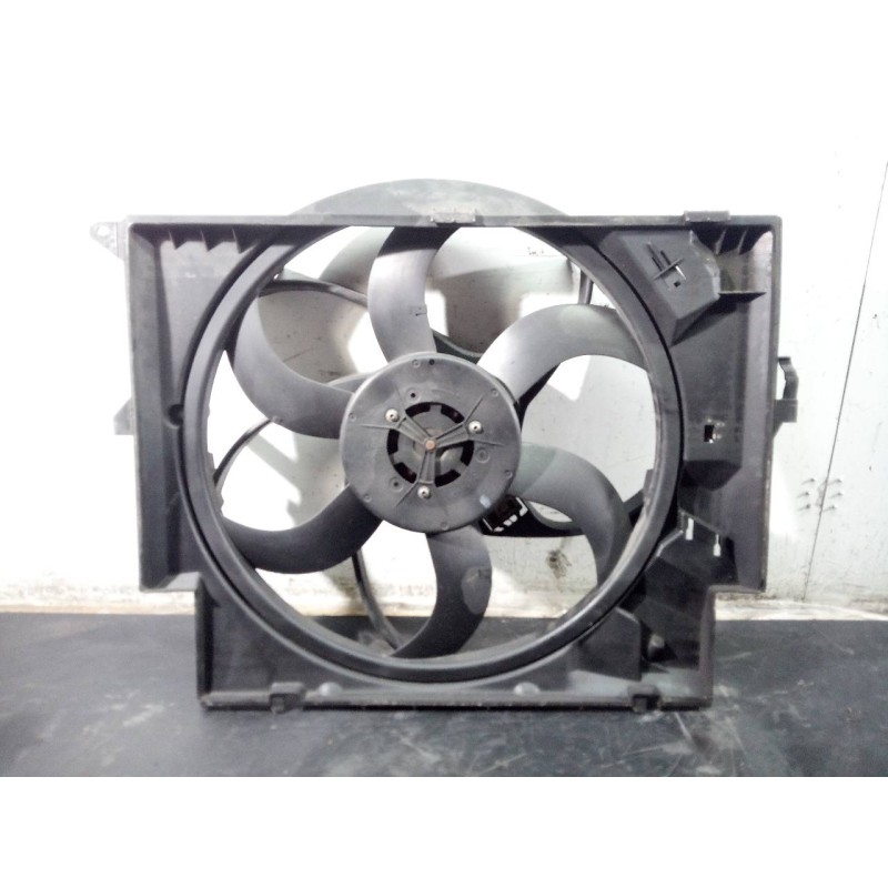 Recambio de electroventilador para bmw x1 (e84) sdrive 18d referencia OEM IAM 67327588974 5020606 P2-B8-13