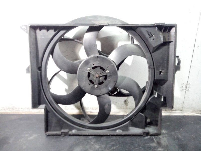 Recambio de electroventilador para bmw x1 (e84) sdrive 18d referencia OEM IAM 67327588974 5020606 P2-B8-13