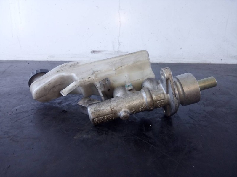Recambio de bomba freno para toyota corolla verso (r1) 2.0 d-4d luna referencia OEM IAM   P3-B9-2-1