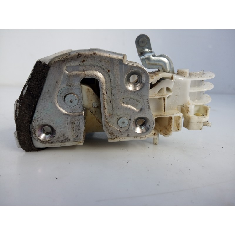 Recambio de cerradura puerta trasera derecha para suzuki vitara 1.6 ddis gle 4x4 referencia OEM IAM 8239154P00 5A050327 E2-A3-55