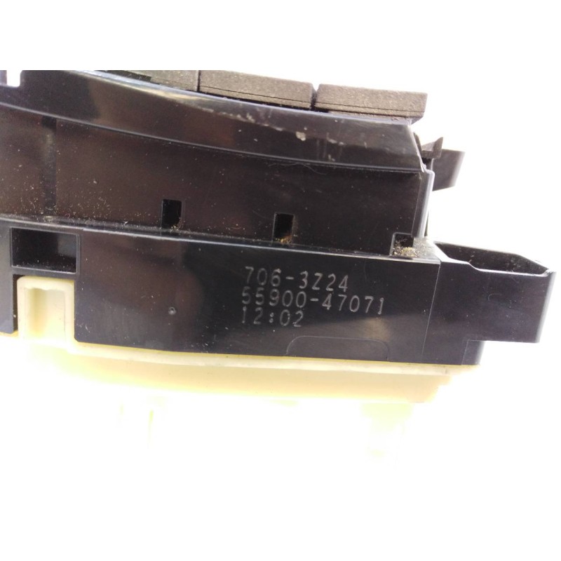 Recambio de mando climatizador para toyota prius (nhw30) plug-in hybrid advance referencia OEM IAM 7063Z24 5590047071 E2-A2-49-2