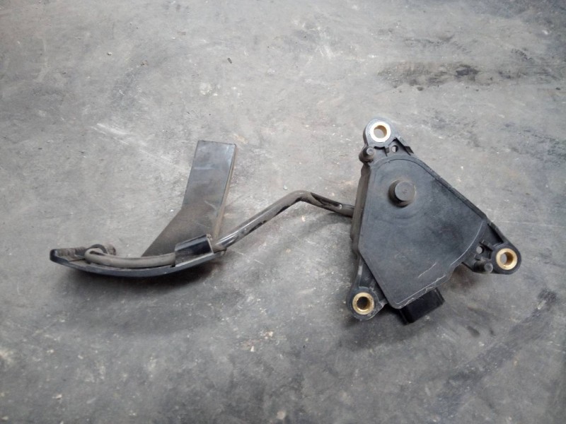 Recambio de pedal acelerador para nissan x-trail (t31) se referencia OEM IAM 18002JG40A  