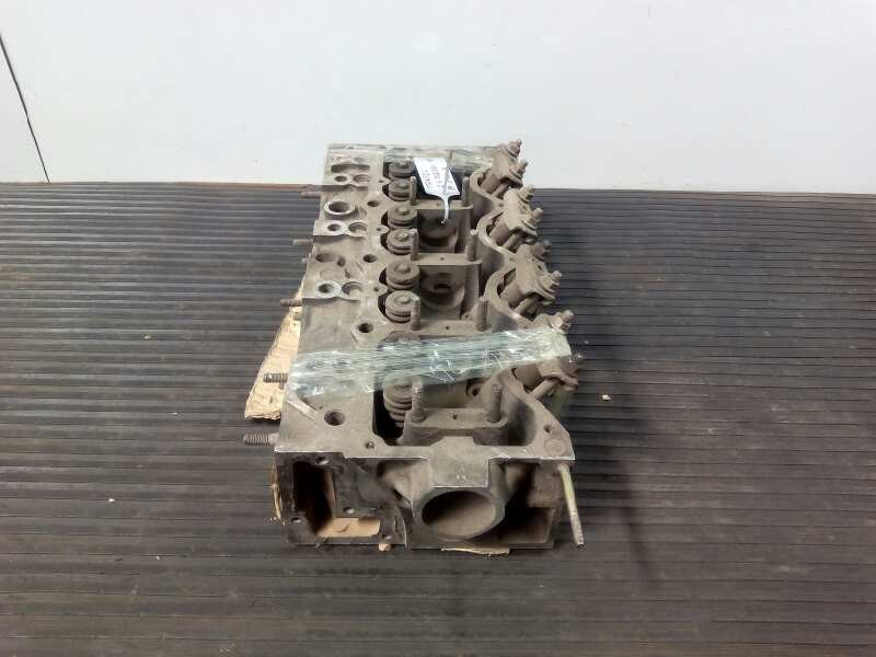 Recambio de culata para renault trafic 2.4 diesel referencia OEM IAM 599290  P1-B8-3