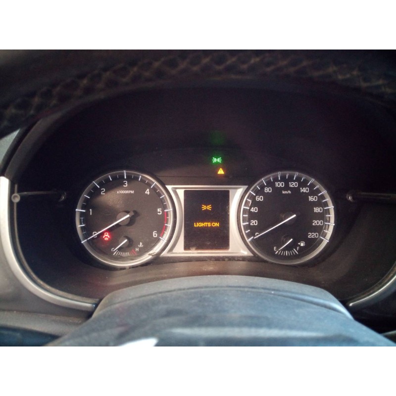 Recambio de cuadro instrumentos para suzuki vitara 1.6 ddis gle 4x4 referencia OEM IAM 3411055PA  E3-B4-16-2