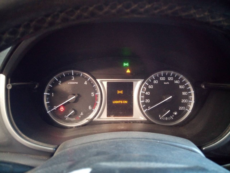 Recambio de cuadro instrumentos para suzuki vitara 1.6 ddis gle 4x4 referencia OEM IAM 3411055PA  E3-B4-16-2