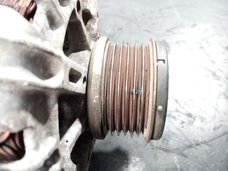 Recambio de alternador para ford fiesta (cb1) trend referencia OEM IAM 8V2110300AB 209045500 P3-A4-19-3