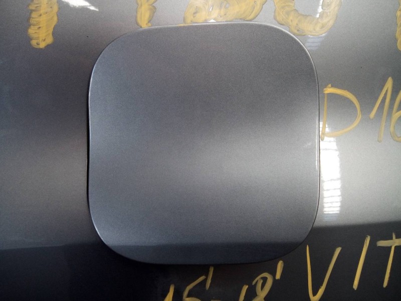 Recambio de tapa exterior combustible para suzuki vitara 1.6 ddis gle 4x4 referencia OEM IAM   