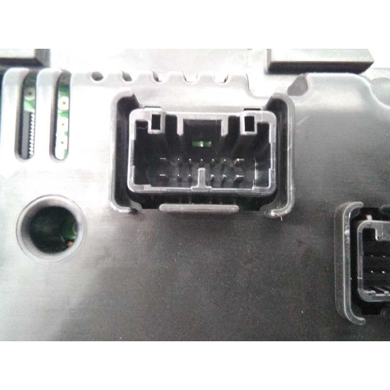 Recambio de cuadro instrumentos para toyota yaris city referencia OEM IAM 838000U2704 MB1575607573 E3-B2-7-2