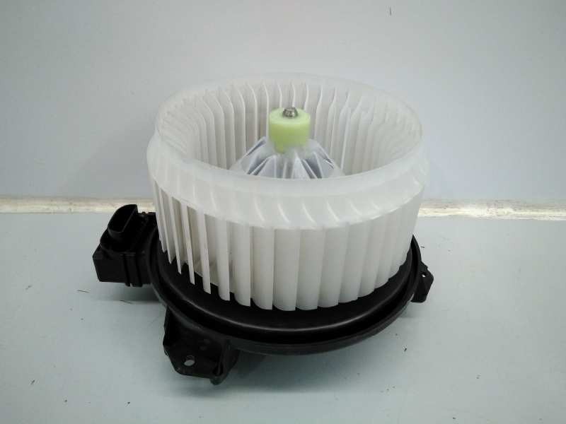 Recambio de ventilador calefaccion para toyota yaris city referencia OEM IAM AV1371  E2-B4-29-1