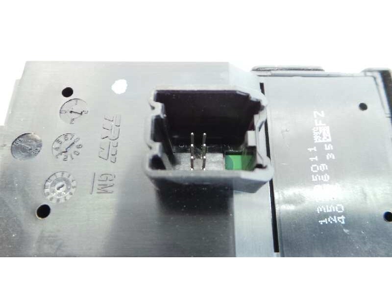 Recambio de mando elevalunas delantero izquierdo para opel astra j lim. enjoy referencia OEM IAM 13305011  E2-B6-24-4