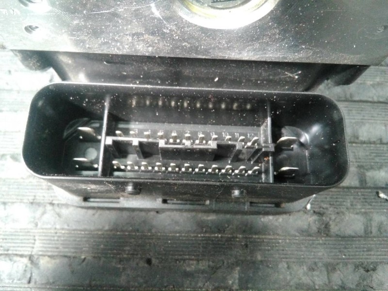 Recambio de abs para toyota yaris city referencia OEM IAM 445400D130 895410D330 P3-A8-12-4