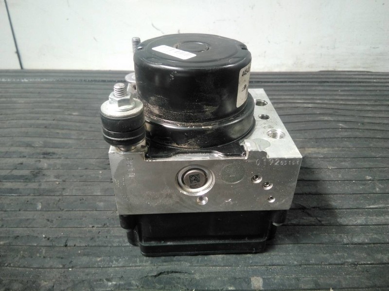 Recambio de abs para toyota yaris city referencia OEM IAM 445400D130 895410D330 P3-A8-12-4