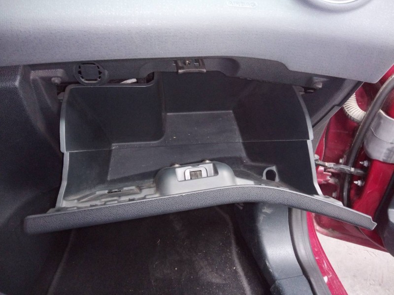 Recambio de guantera para ford fiesta (cb1) trend referencia OEM IAM   