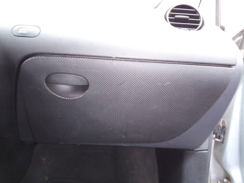Recambio de guantera para seat altea (5p1) arena referencia OEM IAM   