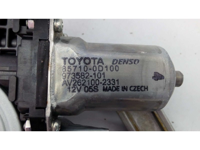Recambio de elevalunas delantero derecho para toyota yaris city referencia OEM IAM 857100P100 973582101 E2-B4-18-1