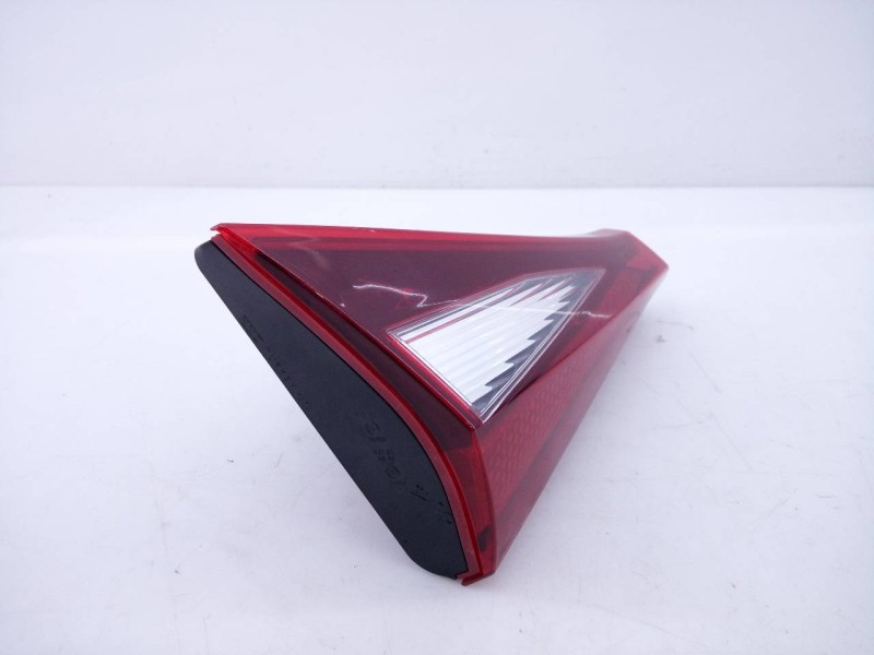 Recambio de piloto trasero izquierdo porton para hyundai i20 klass referencia OEM IAM 9240300000 02088599900010 E2-B5-38-1