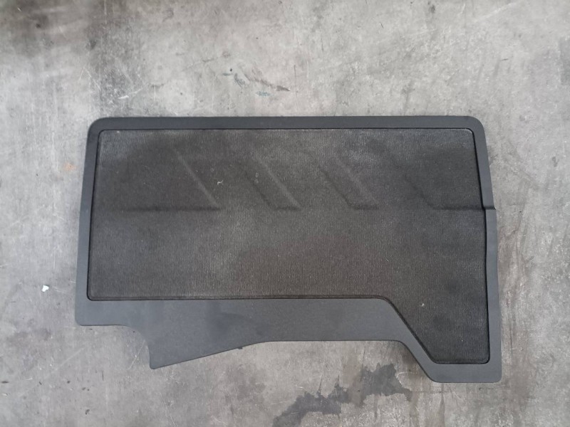 Recambio de tapa motor para opel corsa f cosmos referencia OEM IAM   