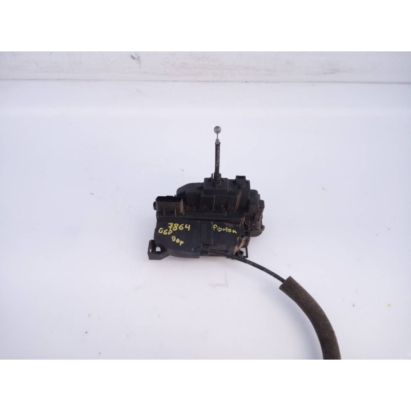 Recambio de cerradura maletero / porton para renault kangoo be bop referencia OEM IAM   E1-A1-44-1