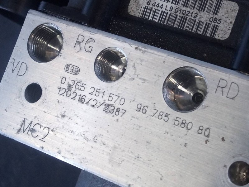 Recambio de abs para citroën ds4 design referencia OEM IAM 9678558080  P3-A8-23-5