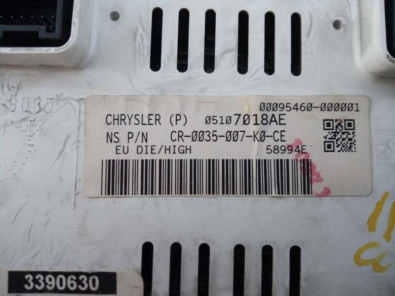 Recambio de cuadro instrumentos para jeep compass limited referencia OEM IAM 05107018AE  E3-B6-22-2