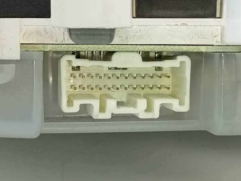 Recambio de cuadro instrumentos para mazda 5 berl. (cr) 2.0 crtd active (81kw) referencia OEM IAM C23555430 C23555430 E3-B5-23-2