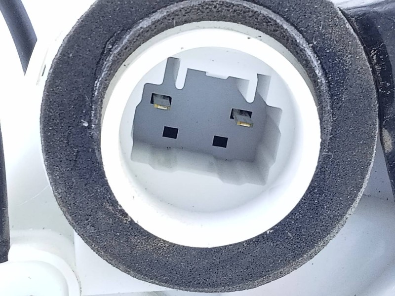 Recambio de cerradura puerta trasera derecha para toyota yaris city referencia OEM IAM   E2-B4-20-1