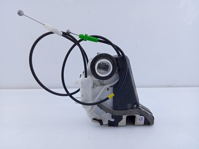 Recambio de cerradura puerta trasera derecha para toyota yaris city referencia OEM IAM   E2-B4-20-1