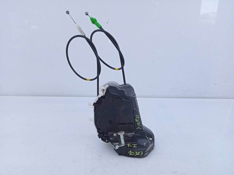 Recambio de cerradura puerta trasera izquierda para toyota yaris city referencia OEM IAM   E2-B4-50-1