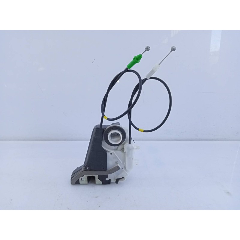 Recambio de cerradura puerta trasera izquierda para toyota yaris city referencia OEM IAM   E2-B4-50-1