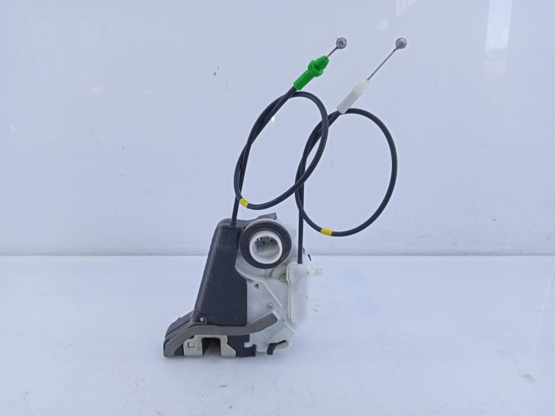 Recambio de cerradura puerta trasera izquierda para toyota yaris city referencia OEM IAM   E2-B4-50-1