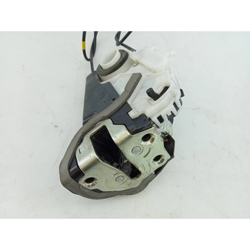Recambio de cerradura puerta trasera izquierda para toyota yaris city referencia OEM IAM   E2-B4-50-1