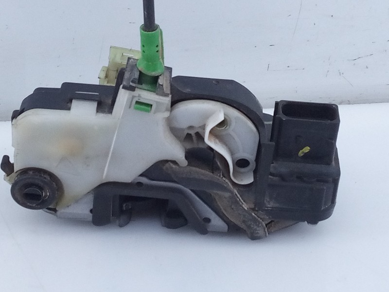 Recambio de cerradura puerta trasera derecha para opel astra j lim. cosmo referencia OEM IAM 8023880  E2-B6-5-2