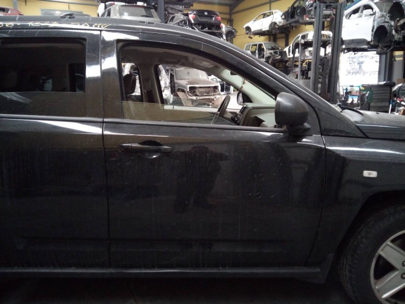 Recambio de puerta delantera derecha para jeep compass limited referencia OEM IAM   