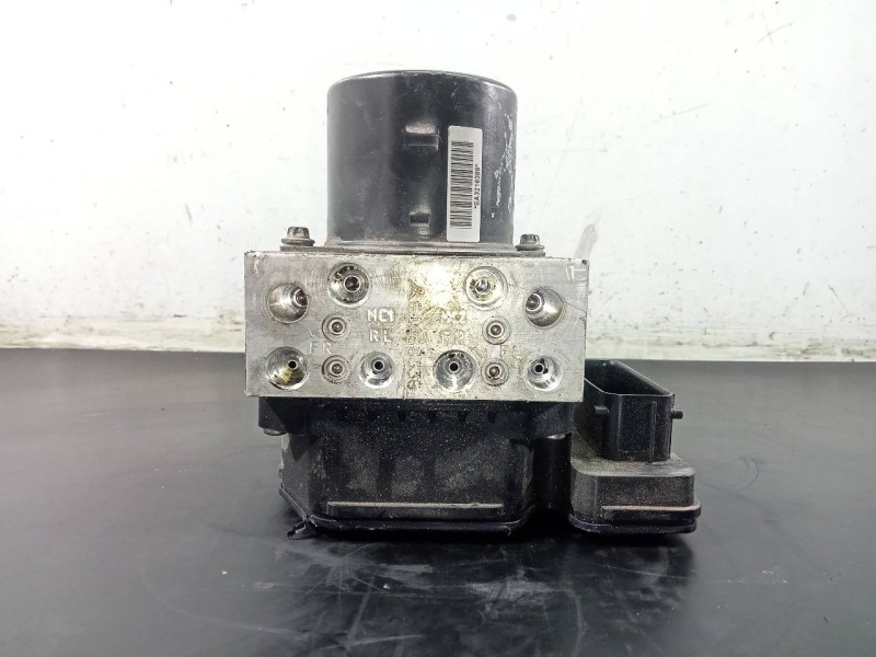 Recambio de abs para opel insignia berlina edition referencia OEM IAM 22757649  P3-A8-24-4