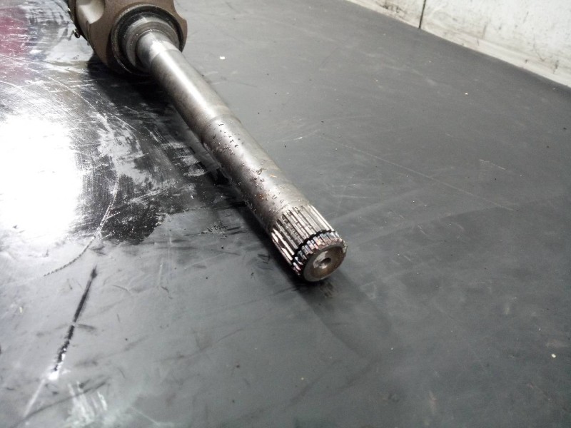 Recambio de transmision delantera derecha para jeep compass limited referencia OEM IAM P05885250AB  P1-A6-13